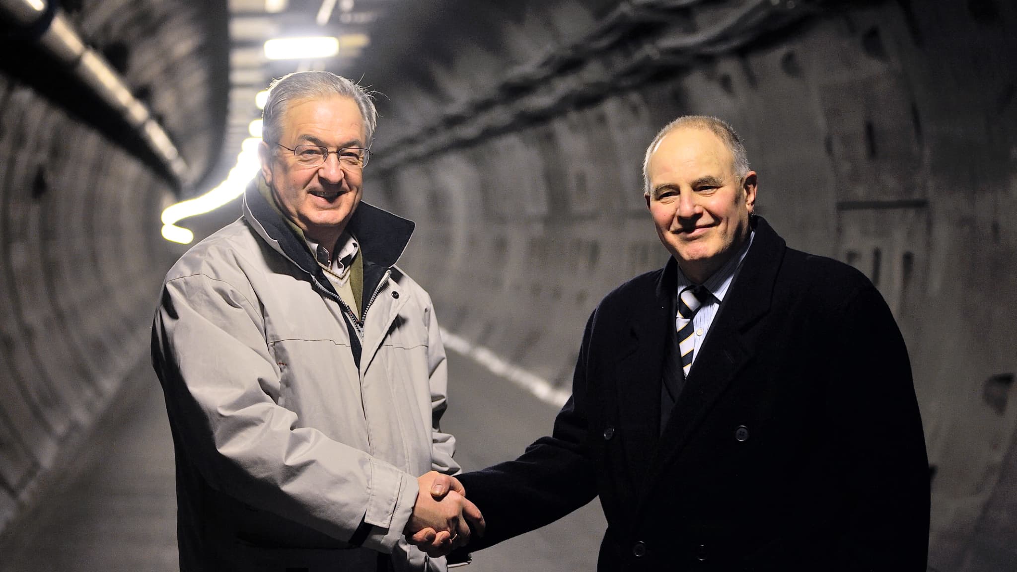 Le Français Philippe Cozette (gauche) et le Britannique Graham Fagg (droite) se sont retrouvés à l'occasion des 20 ans de l'Eurotunnel en 2014.