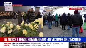 Hommage à Crans-Montana: plusieurs centaines de personnes se sont rassemblées pour assister à la cérémonie retransmise en direct sur un écran géant