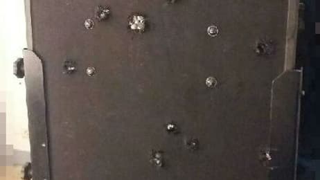 Le bouclier criblé de balles des policiers de la BRI.