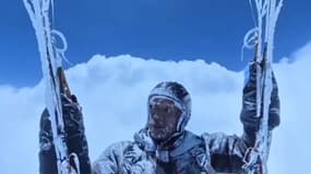 Le parapentiste Peng Yujiang a été aspiré par un nuage d'orage et expulsé à 8.000m d'altitude
