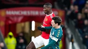Paul Pogba face à Middlebrough en FA Cup.