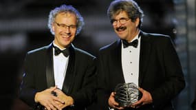 Victor Ambros et Gary Ruvkun en 2014 lors de la cérémonie de remise des prix Breakthrough Prize organisée par Seth MacFarlane au centre de recherche Ames de la NASA, à Mountain View, en Californie.