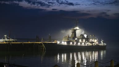 Le George Bernard Shaw (P64), patrouilleur hauturier de classe Samuel Beckett de la Marine irlandaise, a accosté dans le port de Dun Laoghaire le 11 mai 2024, à Dun Laoghaire, Dublin, en Irlande.