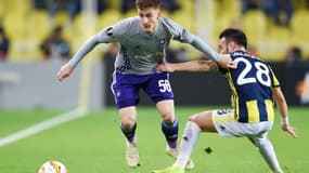 Aligné en Ligue Europa avec Anderlecht, Alexis Saelemaekers aurait attiré l'oeil de l'OL.