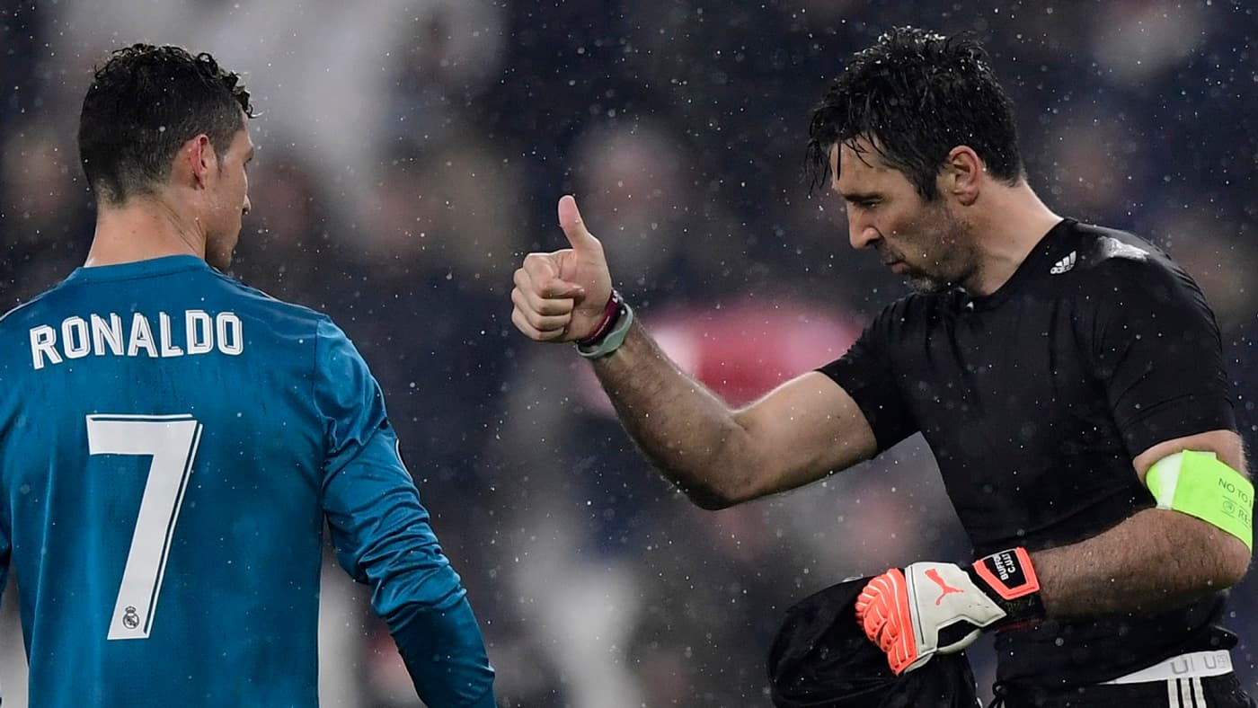 Buffon salue Ronaldo Buffon salue Ronaldo