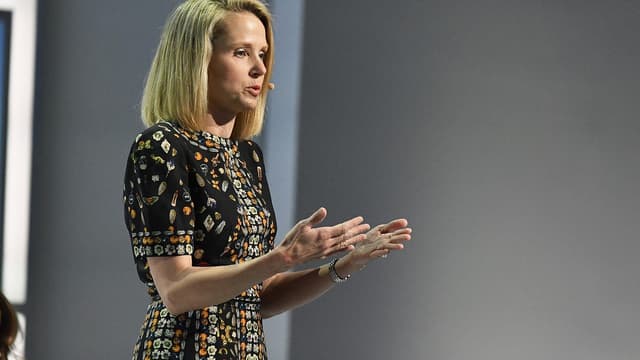 La décision de vendre le coeur de métier de Yahoo! à l'opérateur Verizon a été pour Marissa Mayer un constat d'échec.