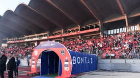 Le Parc des Sports d'Annecy lors d'une rencontre de Ligue 2 contre Bordeaux, le 26/05/2023