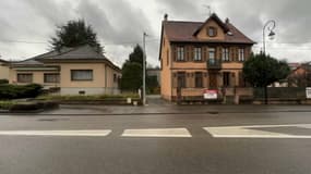 Le pharmacien a acheté les terrains avec les deux maisons dans le but de construire un pôle médical.