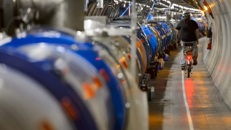 Le LHC fait 27 kilomètres de long. Son alter-ego chinois fera le double, voir le quadruple.