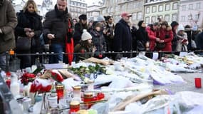 Nombreux sont les Strasbourgeois à s'être recueillis place Kléber