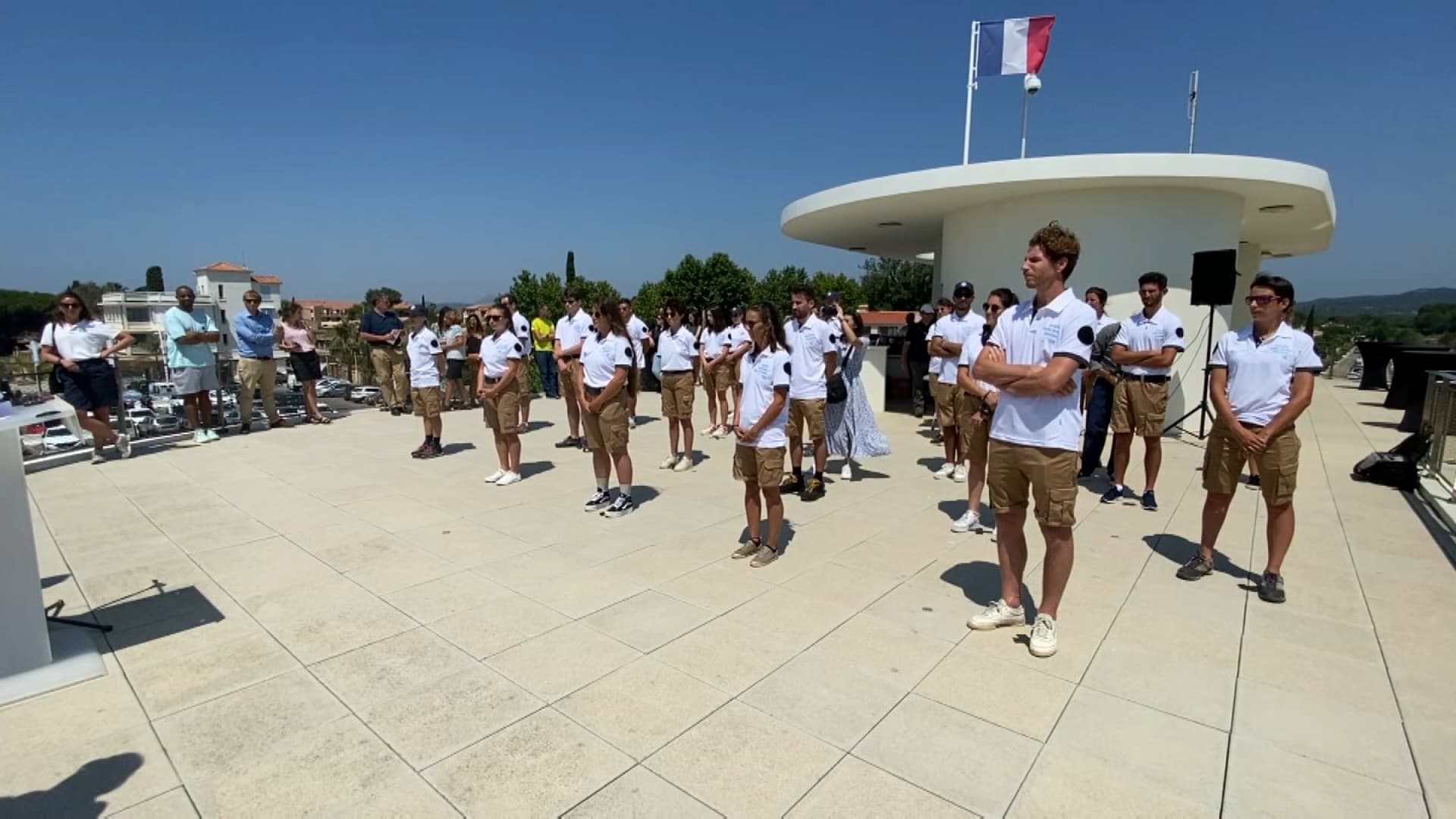 La première promotion de la garde régionale marine est constituée de 26 jeunes hommes et femmes. 