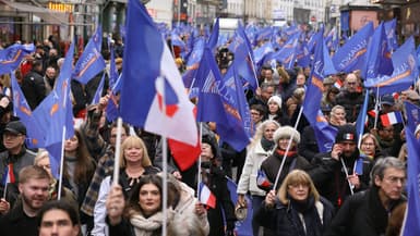 Le 31 janvier 2026 à Paris, des milliers de policiers défilent dans la rue à l'appel du syndicat Alliance Police nationale. 