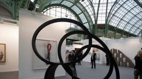 Du 24 au 27 octobre, le Grand Palais accueille les oeuvres d'artistes contemporains, ici celle du scuplteur Nigel Hall  en 2012.