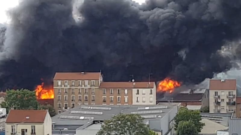 Un entrepôt en feu à Aubervilliers