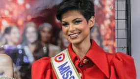 Miss France 2024, Eve Gilles, dans son village de Quaëdypre, près de Dunkerque, le 20 décembre 2023 