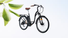 Ce vélo électrique est très bien noté, son prix dégringole enfin