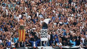 Des supporteurs de l'OM pendant un match de Ligue 1 au Vélodrome en septembre 2024