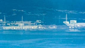 Vue aérienne de la centrale de Fukushima-Daiichi. Les barres de combustible dans les réacteurs 1, 2 et 3 sont endommagées et des fuites sont hautement probables à travers les enceintes de confinement, a déclaré mardi l'agence japonaise de sûreté nucléaire