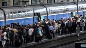 Ce sont 15.700 trains (TGV, OUIGO, Intercités, Internationaux)  qui circuleront pour transporter les 8 millions de voyageurs attendus.