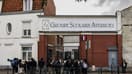 Des étudiants devant le lycée Averroès à Lille le 28 septembre 2023. 