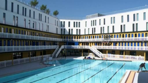 La piscine Molitor dans le XVIe arrondissement de Paris le 18 mai 2014.