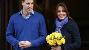 Si l'enfant à naître du prince William et de sa femme Kate est une fille, celle-ci aura droit au titre de princesse et au prédicat d'altesse royale, une première depuis près d'un siècle. /Photo prise le 6 décembre 2012/ REUTERS/Andrew Winning