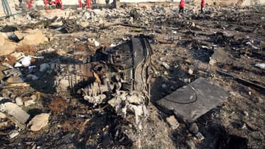 Débris de l'avion à Téhéran.