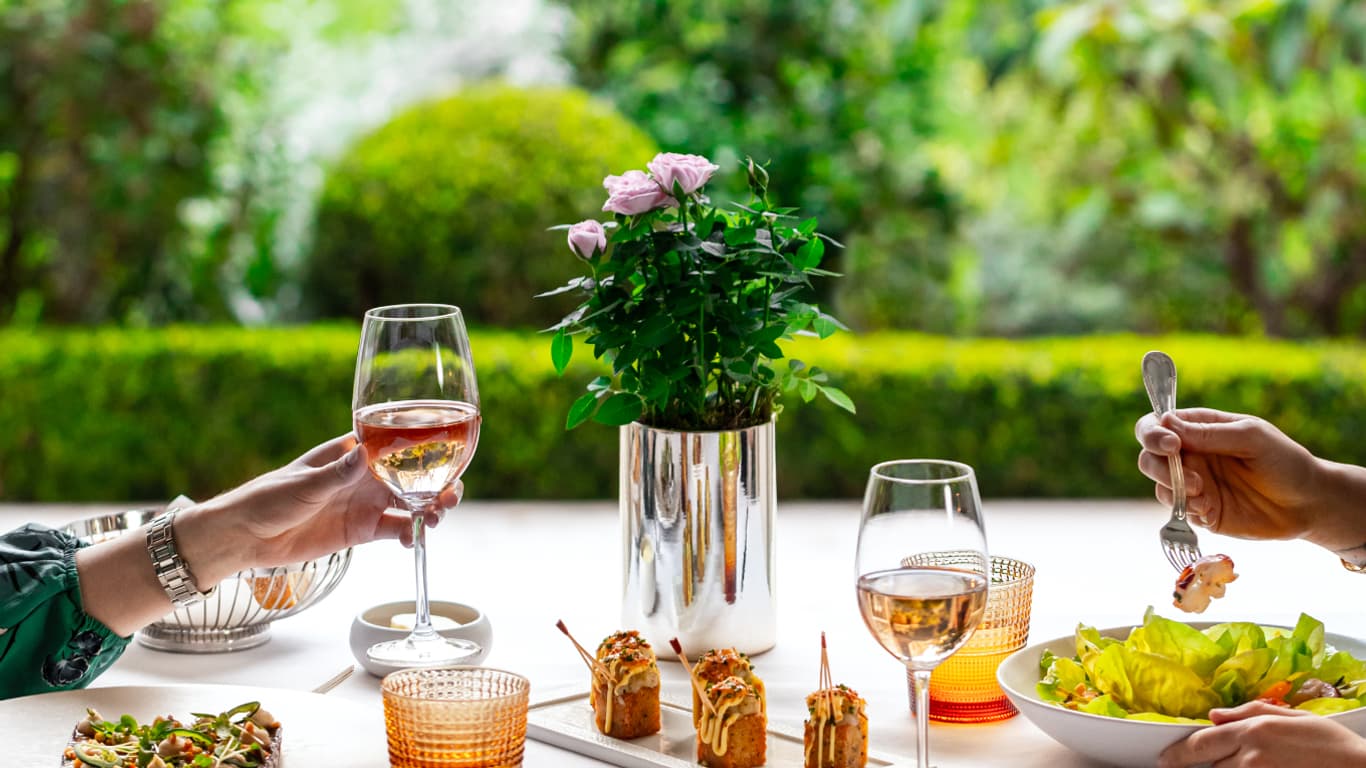 Shangri-La Paris - Summer by La Bauhinia 
