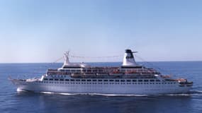 Le "MS Pacific" a été rebaptisé "Pacific Princess" pour les besoins de la série "La Croisière s'amuse"