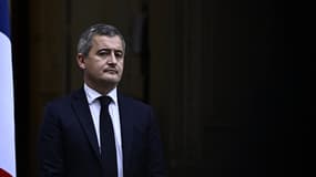 Le nouveau ministre français de la Justice, Gérald Darmanin, assiste à une cérémonie de passation de pouvoir avec son prédécesseur au ministère de la Justice à Paris, le 24 décembre 2024.