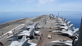 Le porte-avions USS Nimitz 