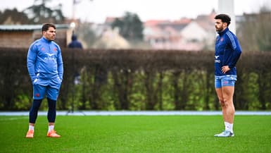 Antoine Dupont et Romain Ntamack à l'entraînement avec le XV de France, le 28 janvier 2025