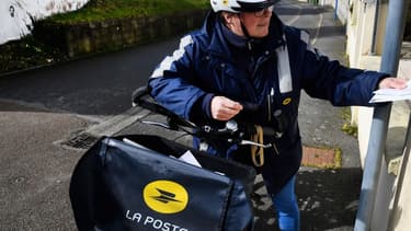 La Poste augmente progressivement son offre de services