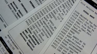 La surcotisation des emplois précaires financerait une prime d'embauche pour les emplois stables.
