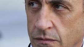 La cote de popularité de Nicolas Sarkozy, qui fête jeudi ses trois années à l'Elysée, se stabilise au mois de mai, à 34% (+1 point), dans le baromètre Ifop pour Paris Match. /Photo prise le 23 mars 2010/REUTERS/Philippe Wojazer