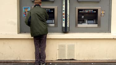 Les banques lorgnent les étudiants en envoyant des conseillers directement dans les bureaux des élèves des facs négocier que leur offre de crédit figure en tête de gondole.
