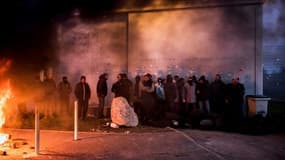 Des surveillants pénitenciers bloquent une prison à Lyon,le 25 janvier 2018