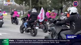 Le collectif Toutes en moto défilent pour les droits des femmes