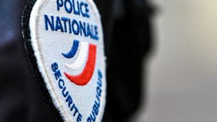 Le badge d'un officier de police (photo d'illustration).