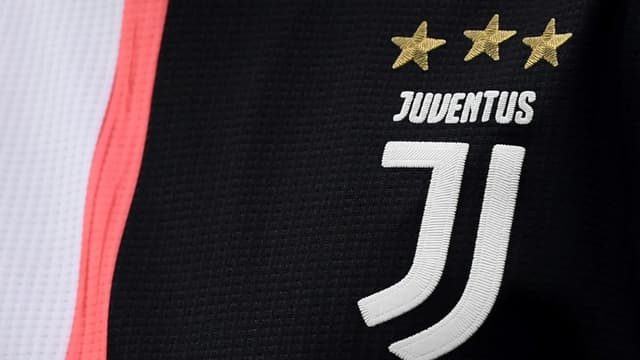 La brigade financière de la police italienne a perquisitionné les bureaux de la Juventus de Turin, dans le cadre d'une enquête sur des transferts récents de joueurs qui auraient pu donner lieu à la publication de faux montants dans les bilans du club