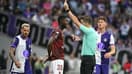 Sadibou Sané (Metz) reçoit un carton rouge contre Toulouse en Ligue 1, le 19 octobre 2025