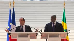 Dakar, 12 octobre 2012: François Hollande en conférence de presse avec son homologue sénégalais, le président Macky Sall