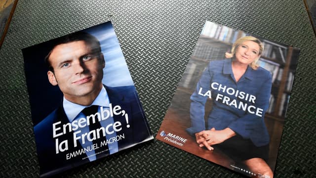 Les nouvelles affiches de campagne d'Emmanuel Macron et de Marine Le Pen pour le second tour. 