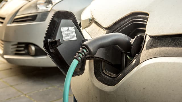 Le ministre de la Transition écologique et solidaire a annoncé la fin de la vente des voitures à essence et diesel d'ici 2040. (Photo d'illustration)