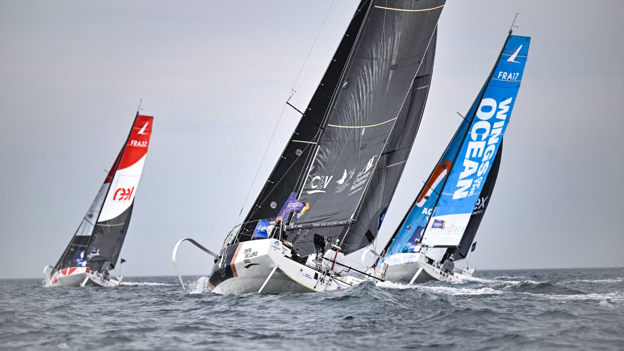 L'HEURE DE GLOIRE D'UN VIEUX LOUP DE MER: ALEXIS LOISON REMPORTE LA SOLITAIRE DU FIGARO APRÈS UNE GROSSE BATAILLE