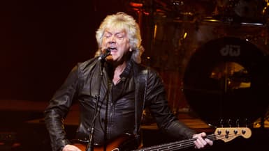 John Lodge sur scène en Californie, le 1er novembre 2013. 