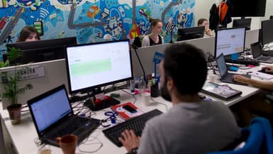 Des salariés dans un open-space (photo d'illustration)