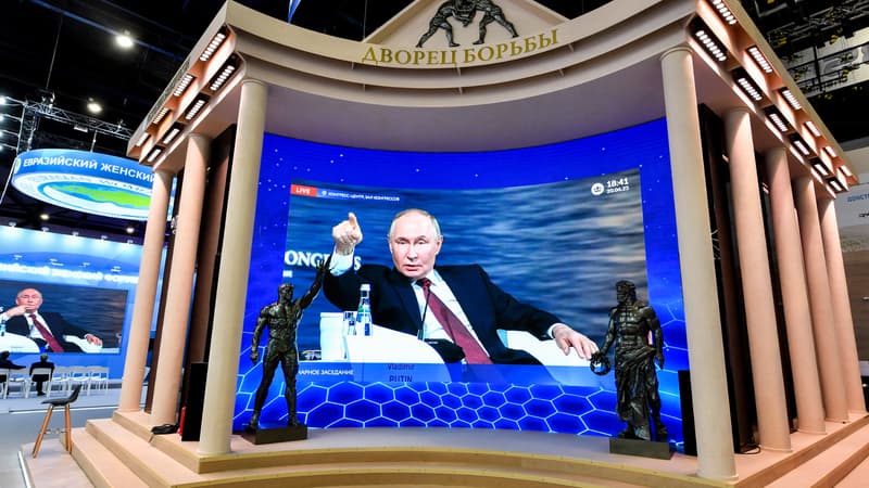 C'est dans une économie en décrépitude que s'ouvre le "Davos russe" présidé par Vladimir Poutine (et étonnamment les Allemands vont y participer)