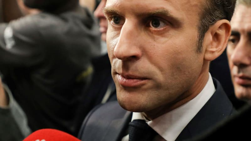Emmanuel Macron en déplacement à Maubeuge (Hauts-de-France), a dû à nouveau répondre à la polémique concernant l'hommage au Maréchal Pétain, jeudi 8 novembre.