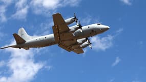 Un avion AP-3C Orion de la Royal Australian Air Force, se lance dimanche 23 mars à la recherche des débris repérés dans les mers australes.